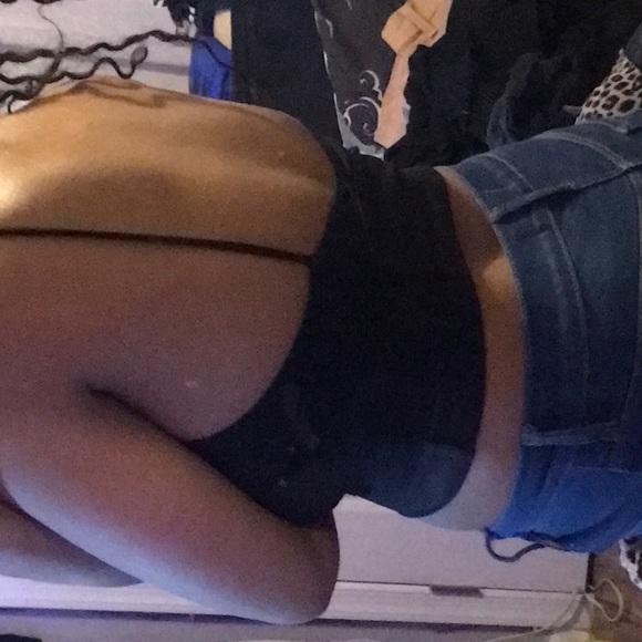 V Neck Bustier - Picture 2 of 2